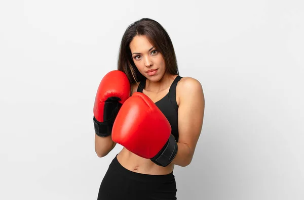 Ung Latinamerikansk Kvinna Fitness Koncept Och Boxning — Stockfoto