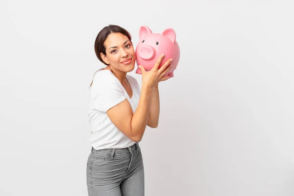 Jovem Hispânico Mulher Com Porquinho Banco — Fotografia de Stock