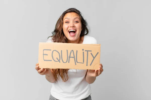 Jong Mooi Vrouw Met Een Gelijkheid Banner — Stockfoto