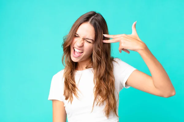 Jonge Mooie Vrouw Kijken Ongelukkig Gestresst Zelfmoord Gebaar Maken Pistool — Stockfoto