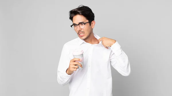 Jeune Homme Hispanique Sentir Stressé Anxieux Fatigué Frustré Tenant Café — Photo