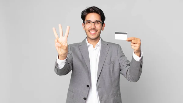 Jonge Spaanse Man Glimlachend Zoek Vriendelijk Tonen Nummer Drie Met — Stockfoto