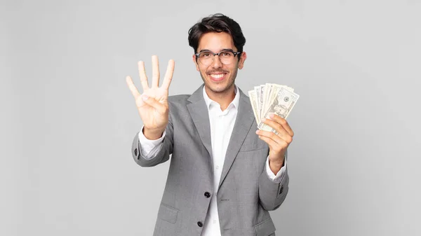 Jovem Hispânico Homem Sorrindo Olhando Amigável Mostrando Número Quatro — Fotografia de Stock