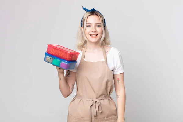 Joven Bastante Albino Mujer Buscando Feliz Gratamente Sorprendido Celebración Alimentos — Foto de Stock