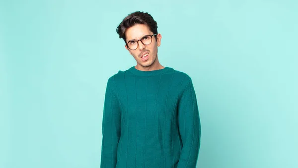 Hispanic Handsome Man Feeling Puzzled Confused Dumb Stunned Expression Looking — Foto Stock