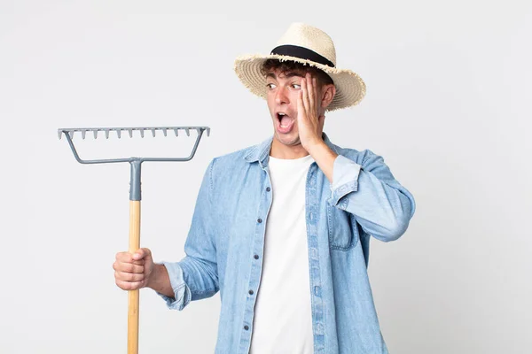 Joven Hombre Guapo Sentirse Feliz Emocionado Sorprendido Concepto Agricultor —  Fotos de Stock