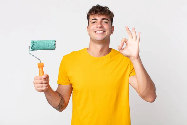 Junger Gutaussehender Mann Der Sich Glücklich Fühlt Und Zustimmung Mit — Stockfoto