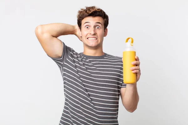 Jeune Homme Beau Sentant Stressé Anxieux Effrayé Avec Les Mains — Photo