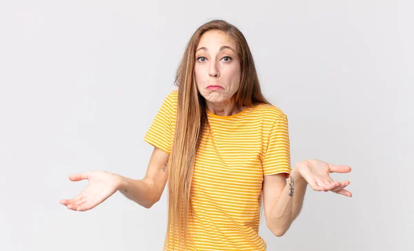 Pretty Thin Woman Feeling Clueless Confused Having Idea Absolutely Puzzled — Foto Stock