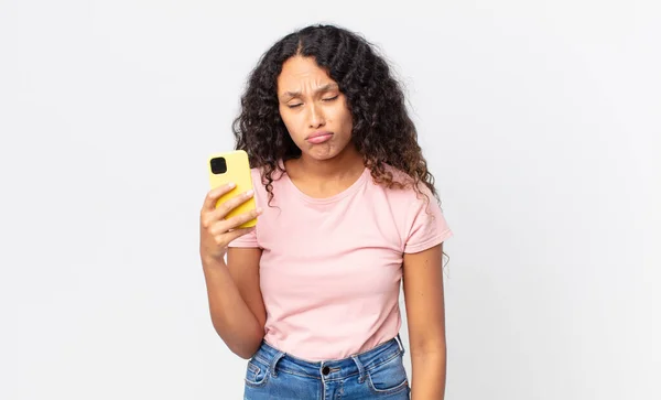 Mujer Bonita Hispana Sintiéndose Triste Llorona Con Una Mirada Infeliz — Foto de Stock