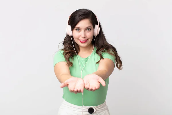 Pretty Woman Smiling Happily Friendly Offering Showing Concept Listening Music — Stock Photo, Image