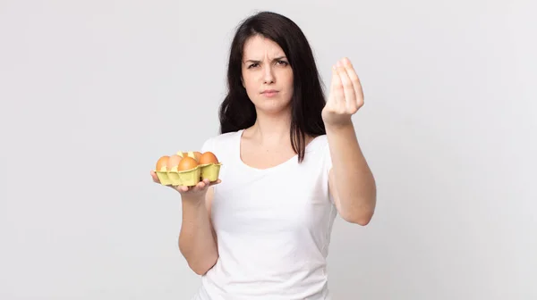 Mooie Vrouw Maken Capice Geld Gebaar Vertellen Betalen Het Houden — Stockfoto