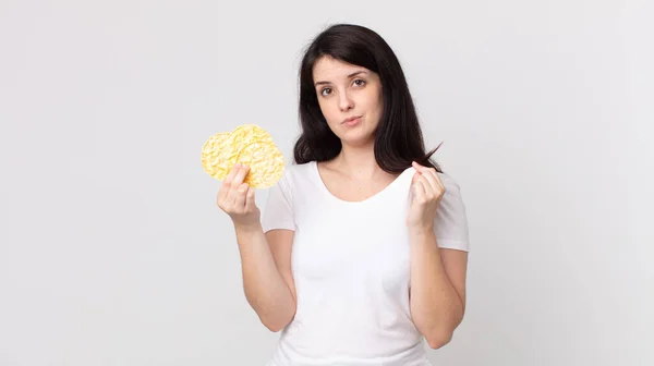 Mooie Vrouw Zoek Arrogant Succesvol Positief Trots Met Een Dieet — Stockfoto