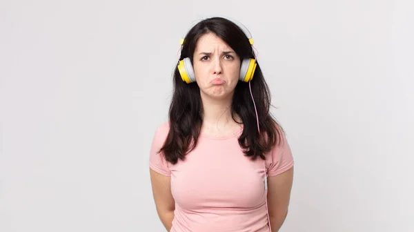 Bella Donna Sente Triste Piagnucoloso Con Uno Sguardo Infelice Piangendo — Foto Stock