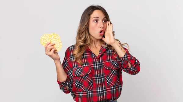 Mujer Bastante Delgada Sentirse Feliz Emocionado Sorprendido Celebración Una Dieta — Foto de Stock