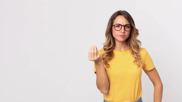 Mujer Muy Delgada Haciendo Capice Gesto Dinero Diciéndole Que Pague —  Fotos de Stock