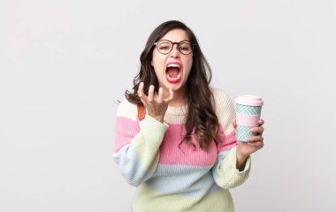 Güzel kadın umutsuz, hayal kırıklığına uğramış ve stresli görünüyor. öğrenci konsepti