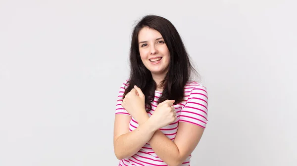 Pretty Woman Smiling Cheerfully Celebrating Fists Clenched Arms Crossed Feeling — Stock Photo, Image