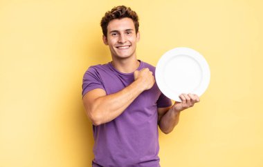 Mutlu, pozitif ve başarılı hissetmek, bir meydan okumayla karşılaştığında motive olmak ya da iyi sonuçları kutlamak. boş tabak kavramı