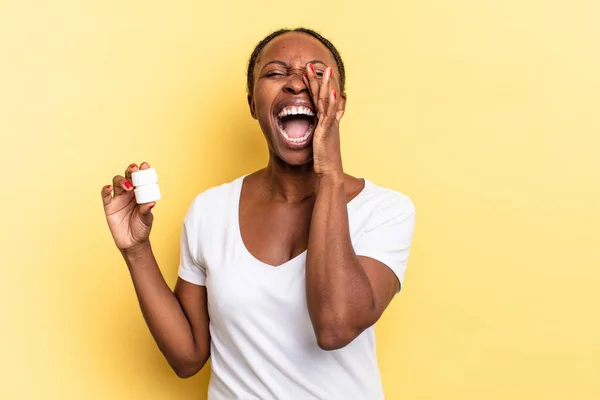 Ich Fühle Mich Glücklich Aufgeregt Und Positiv Schreie Laut Mit — Stockfoto