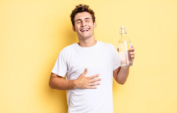 Riendo Voz Alta Alguna Broma Hilarante Sintiéndose Feliz Alegre Divirtiéndose —  Fotos de Stock