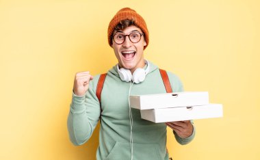 Şok oldum, heyecanlandım ve mutluyum, gülüyorum ve başarıyı kutluyorum, vay canına! Pizza konsepti