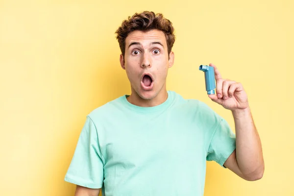 Looking Very Shocked Surprised Staring Open Mouth Saying Wow Asthma — Stock Photo, Image