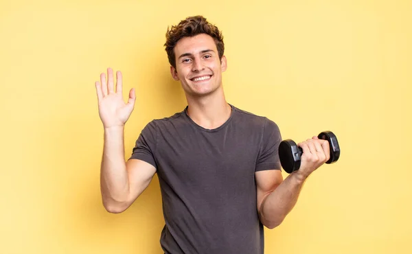 Sonriendo Alegre Alegremente Saludándote Con Mano Dándote Bienvenida Saludándote Despidiéndote — Foto de Stock