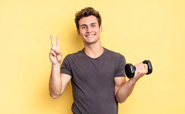 Sonriendo Mirando Amigable Mostrando Número Dos Segundo Con Mano Hacia — Foto de Stock