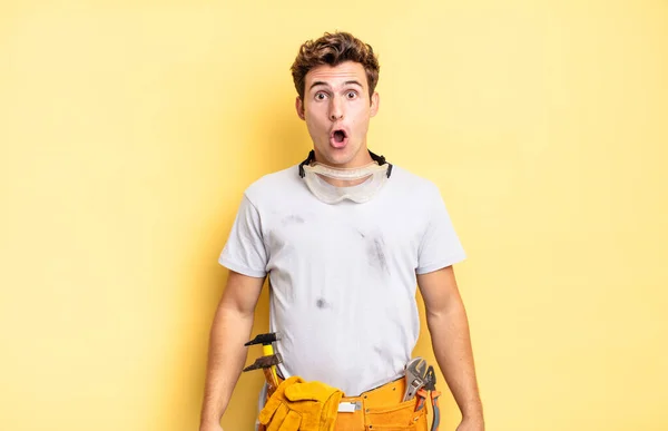 Looking Very Shocked Surprised Staring Open Mouth Saying Wow Handyman — Stock Photo, Image