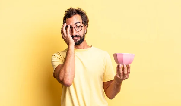 Uttrycksfull Galen Man Känna Uttråkad Frustrerad Och Sömnig Efter Tröttsam — Stockfoto