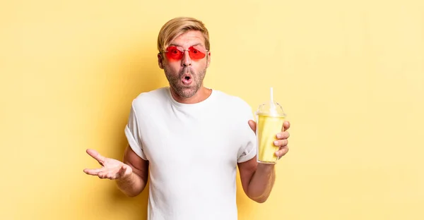 Blond Adult Man Amazed Shocked Astonished Unbelievable Surprise Milkshake — Stock Photo, Image