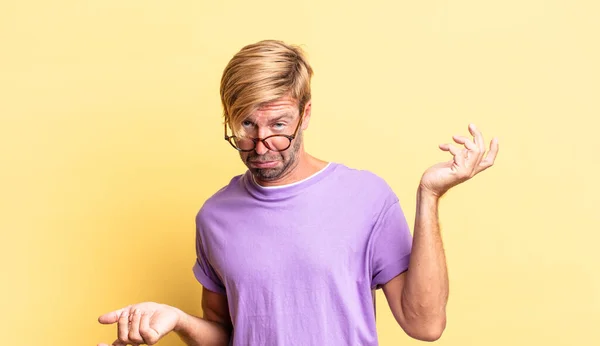 Handsome Blond Adult Man Shrugging Dumb Crazy Confused Puzzled Expression — Stock Photo, Image