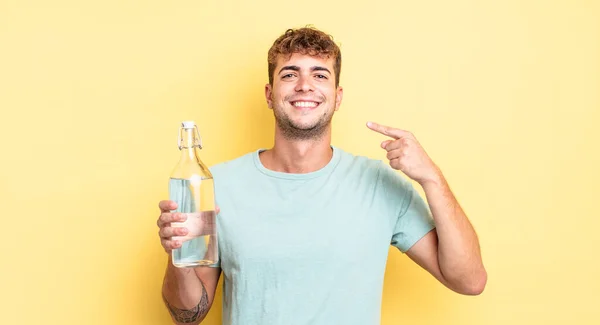 Young Handsome Man Smiling Confidently Pointing Own Broad Smile Water — Stock Photo, Image