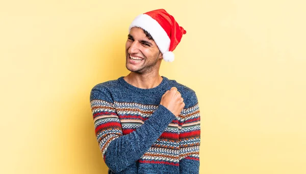 Hispanic Handsome Man Feeling Happy Facing Challenge Celebrating Christmas Concept — Stock Photo, Image