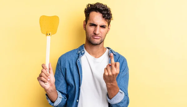 Hombre Guapo Hispano Sintiéndose Enojado Molesto Rebelde Agresivo Mata Concepto — Foto de Stock