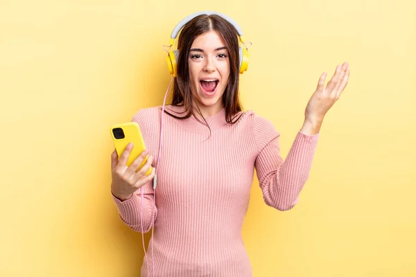 Young Hispanic Woman Feeling Happy Surprised Realizing Solution Idea Headphones — Stock Photo, Image