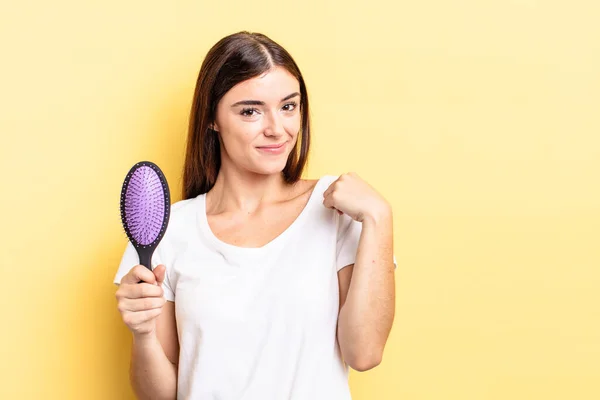 Young Hispanic Woman Looking Arrogant Successful Positive Proud Hair Brush — Stock Photo, Image