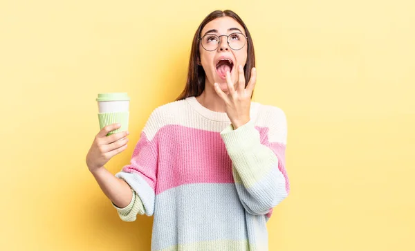 Jovem Hispânica Olhar Desesperado Frustrado Estressado Tirar Conceito Café — Fotografia de Stock