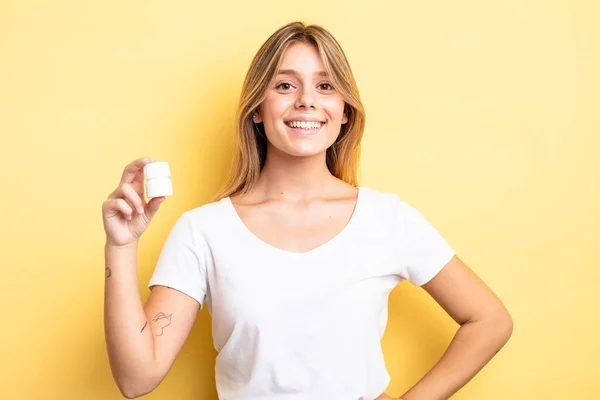 Pretty Blonde Girl Smiling Happily Hand Hip Confident Pills Bottle — Stock Photo, Image