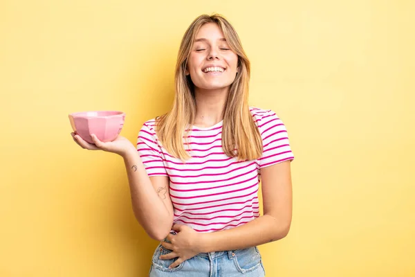 Pretty Blonde Girl Laughing Out Loud Some Hilarious Joke Empty — Stock Photo, Image
