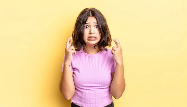 Young Pretty Girl Crossing Fingers Anxiously Hoping Good Luck Worried — Stock Photo, Image