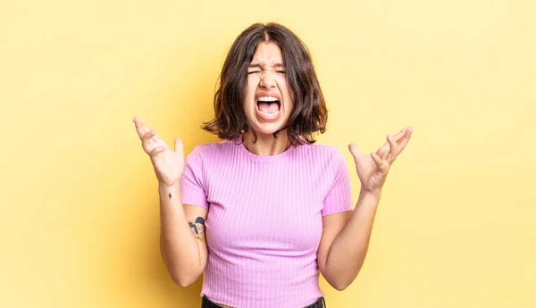 Ung Söt Flicka Rasande Skriker Känner Sig Stressad Och Irriterad — Stockfoto