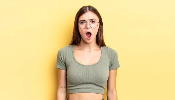 Hispanic Pretty Woman Looking Shocked Angry Annoyed Disappointed Open Mouthed — Stock Photo, Image