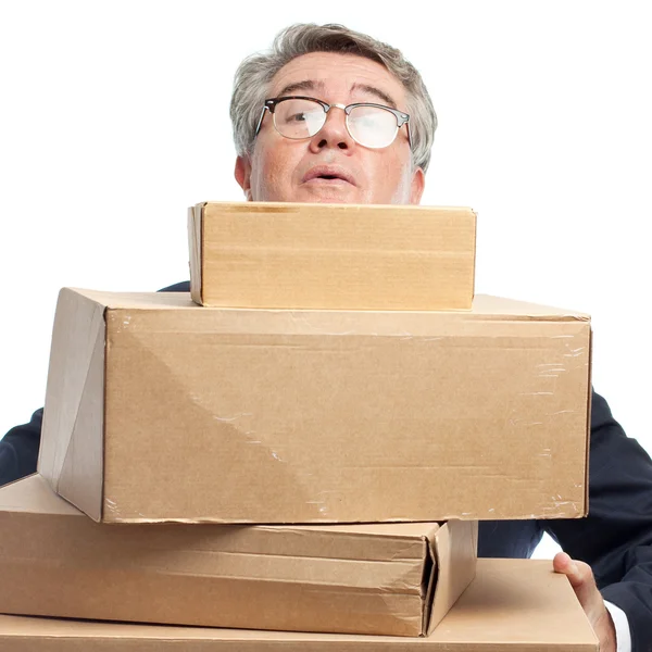 Homem legal sênior com caixas — Fotografia de Stock