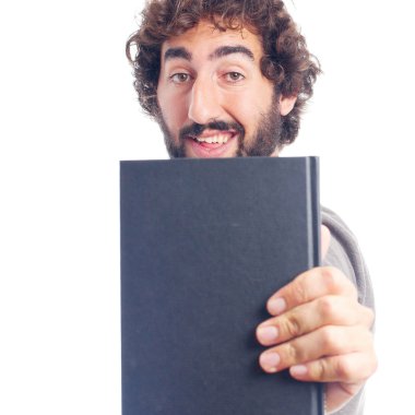 Elinde kitap olan genç deli adam.