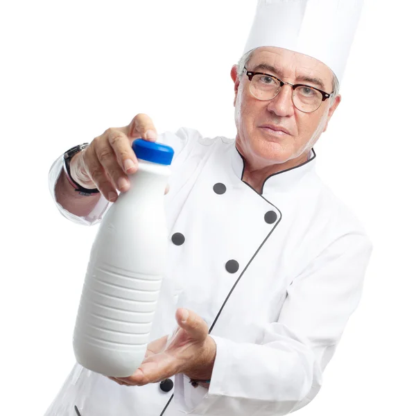 Hombre fresco senior con una botella de leche — Foto de Stock