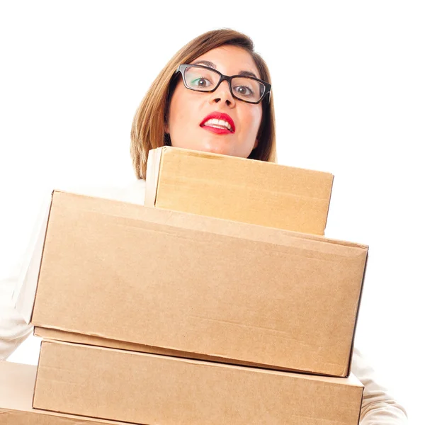 Jovem mulher legal com caixas — Fotografia de Stock