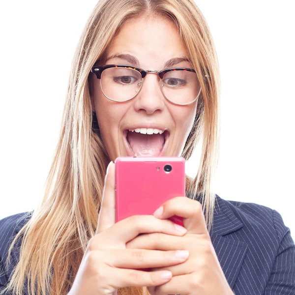 Joven mujer cool con teléfono de pantalla táctil — Foto de Stock