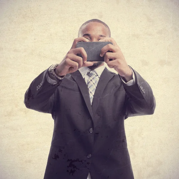 Jovem legal preto homem tomando um foto — Fotografia de Stock